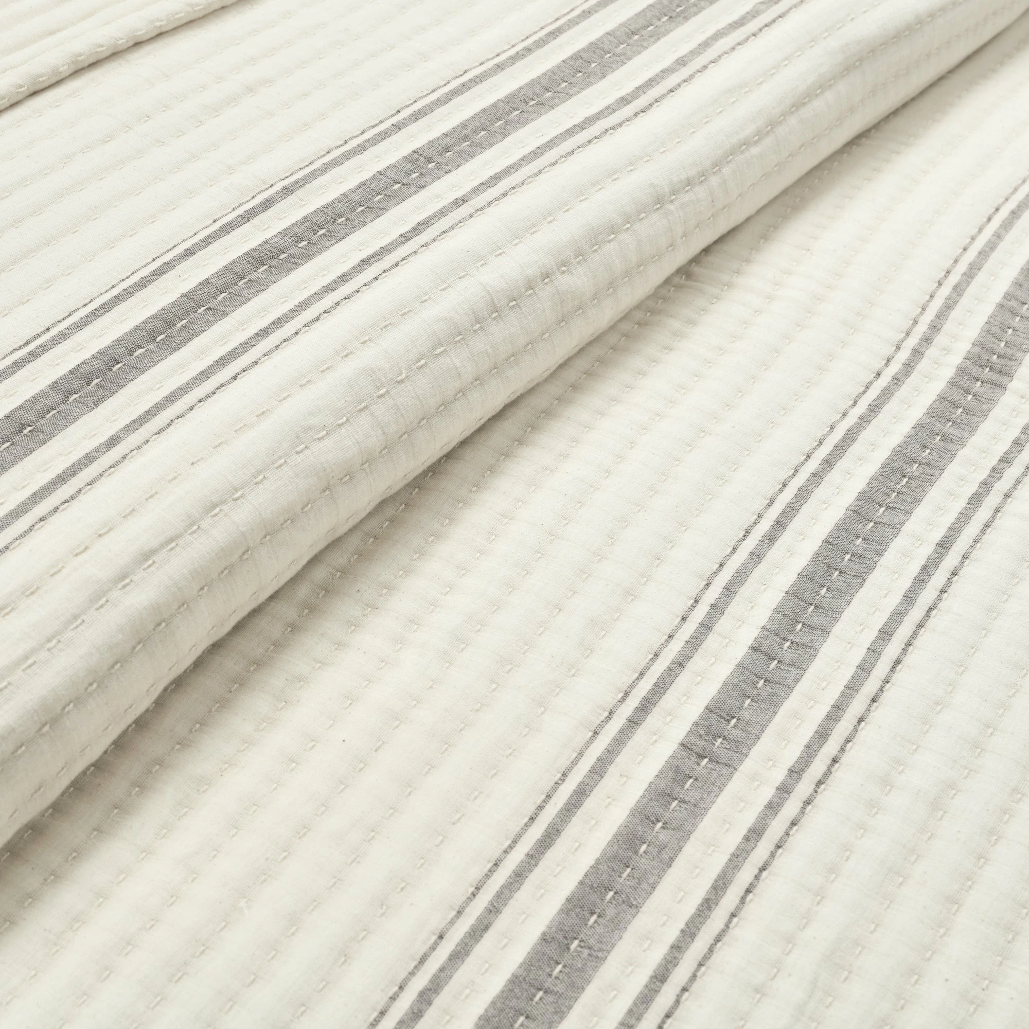 Deals 😍 Lush Decor Farmhouse Stripe Kantha Pick Stitch Yarn Dyed Cotton Woven Quilt/Coverlet Red 🔥 11 Deals 😍 Lush Decor Farmhouse Stripe Kantha Pick Stitch Yarn Dyed Cotton Woven Quilt/Coverlet Red 🔥 - Image 11