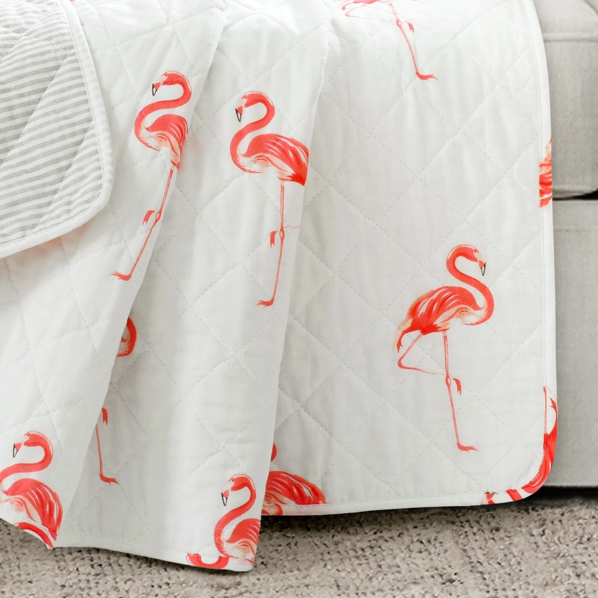 Buy π Lush Decor Kelly Flamingo Throw Blanket π 3 Buy π Lush Decor Kelly Flamingo Throw Blanket π - Image 3
