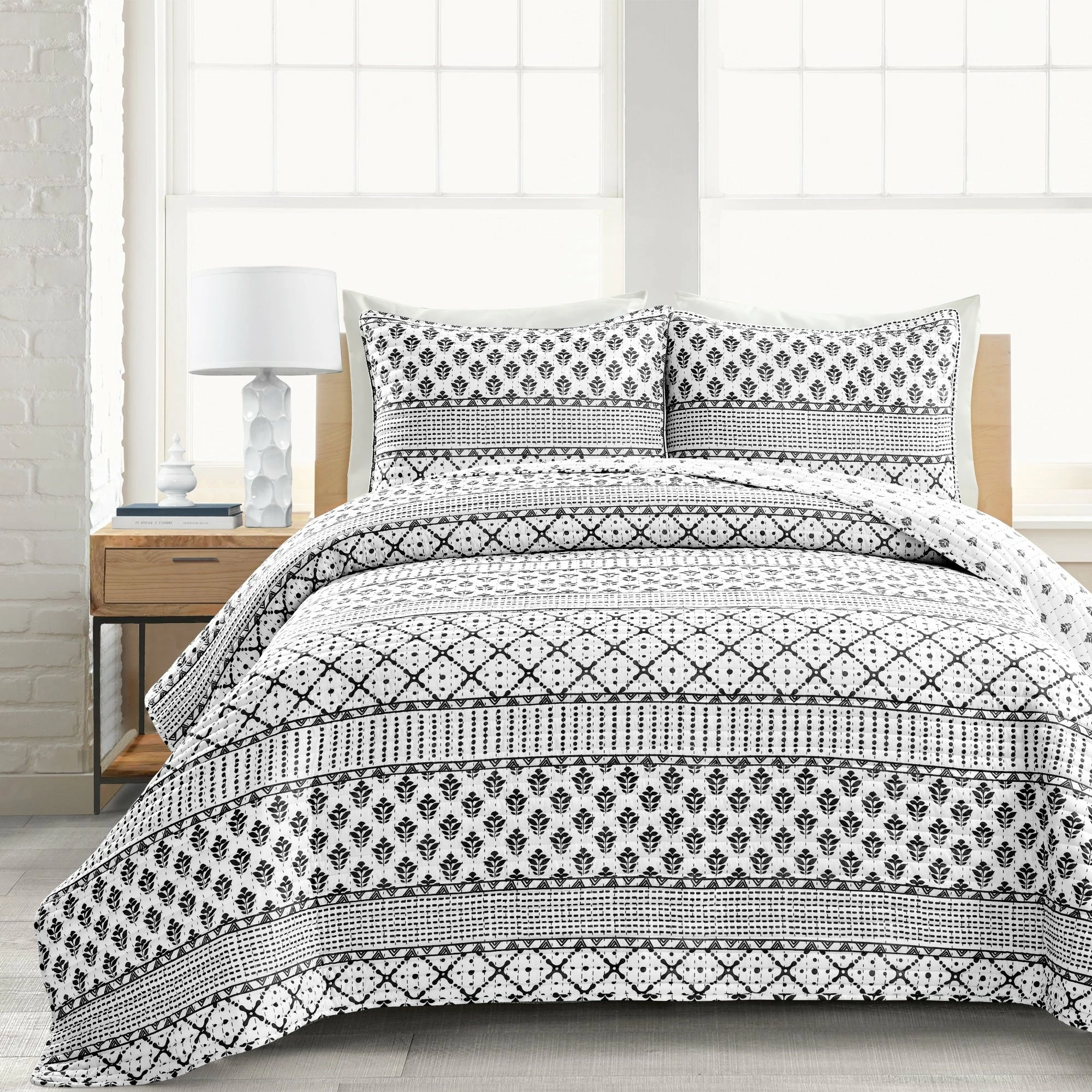 Outlet 𧨠Lush Decor Monique Stripe 3 Piece Quilt Set Navy & White π 3 Outlet 𧨠Lush Decor Monique Stripe 3 Piece Quilt Set Navy & White π - Image 3