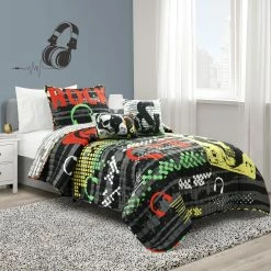 Brand new π Lush Decor Rock N Roll Reversible Quilt Set Black π―