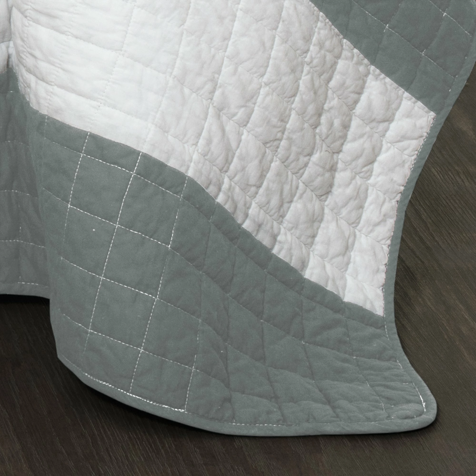 Promo ⭐ Lush Decor Stripe 3-piece Quilt Set Black ⭐ 7 Promo ⭐ Lush Decor Stripe 3-piece Quilt Set Black ⭐ - Image 7