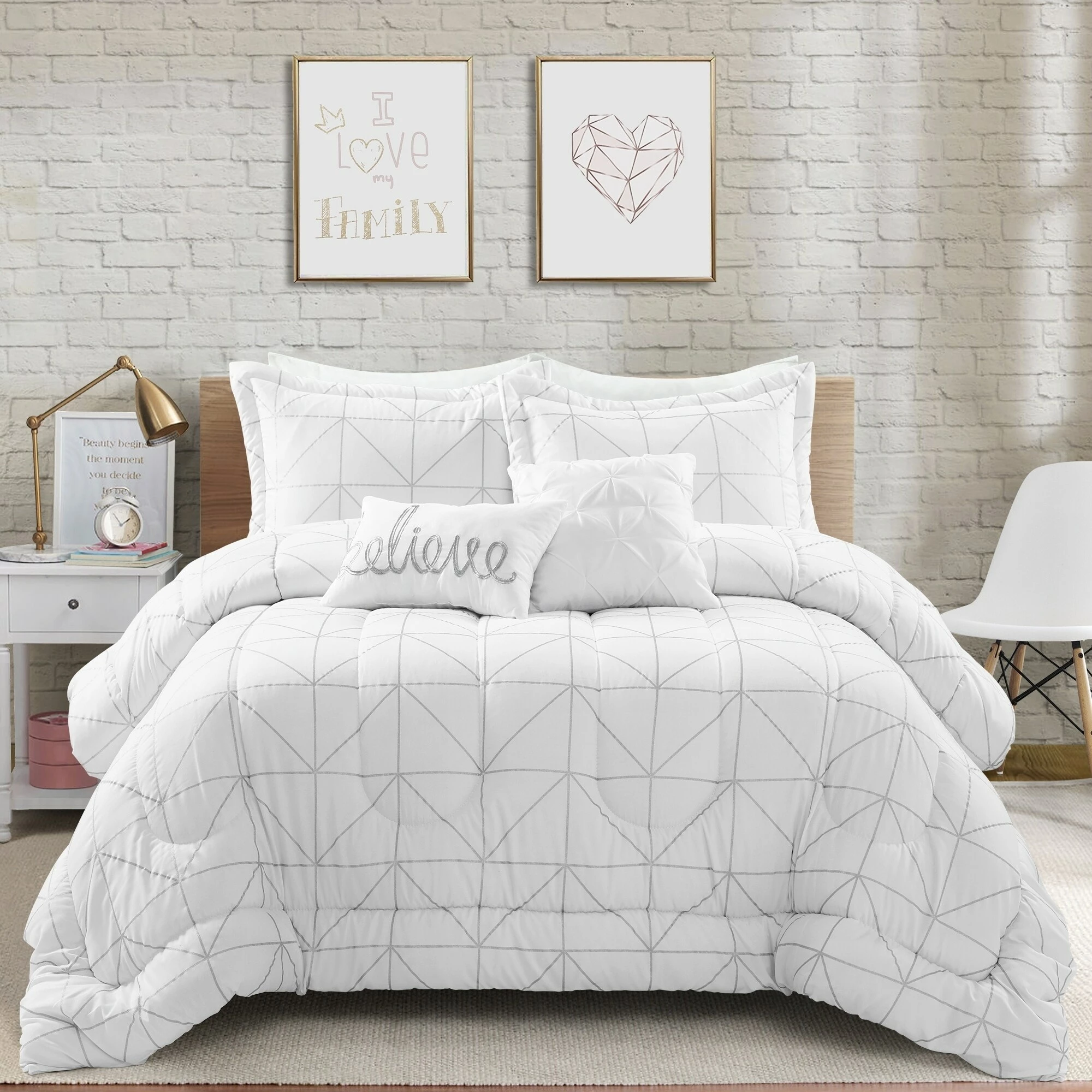 Brand new β¨ Lush Decor Trio Geo Metallic Print Comforter Set Blush & Gold π 1 Brand new β¨ Lush Decor Trio Geo Metallic Print Comforter Set Blush & Gold π